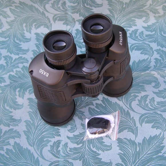 New VIVITAR Binoculars in Box - Picture 9 of 10